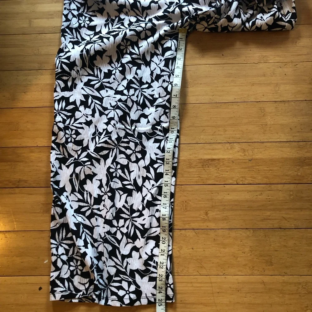 Lands End Gauze Crinkle Floral Black White Wide Leg Jumpsuit size M (10/12)